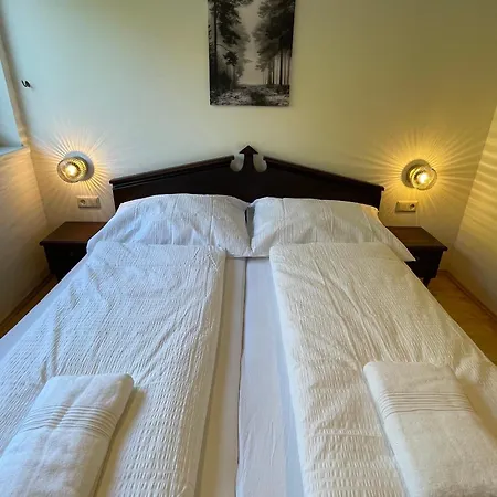Апартаменти International House Mit 2 Schlafzimmern Zw 7 *