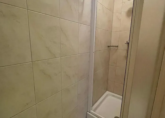 International House Mit 2 Schlafzimmern Zw 7 Апартаменты *